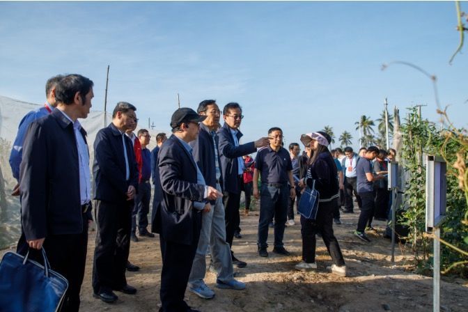 媒体报道700.jpg
